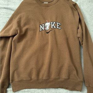 Nike Brown Crewneck Sweatshirt with Embroidered Logo and Elephant